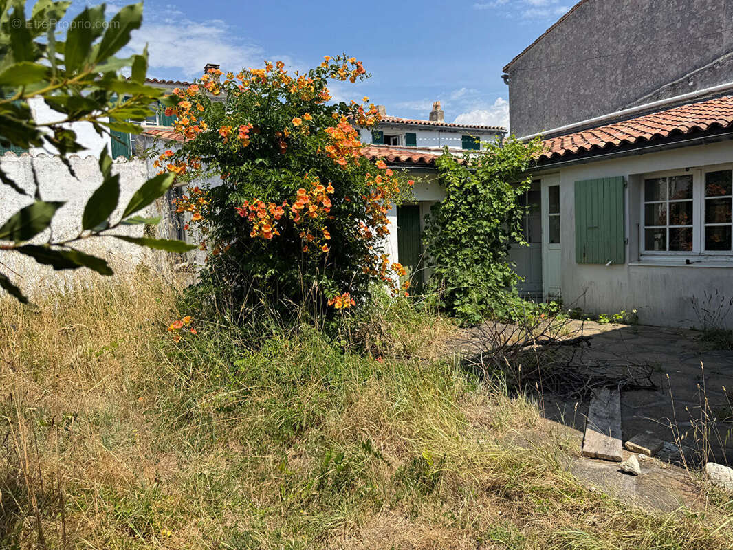 Maison à LA COUARDE-SUR-MER
