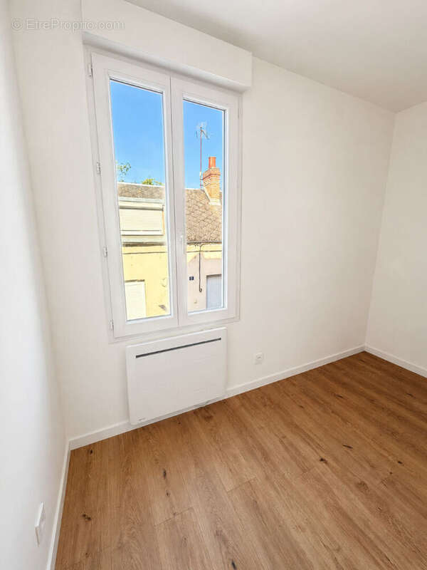 Amiens proche commodités Maison de ville rénovée idéale investissement ou 1er achat - photo 4