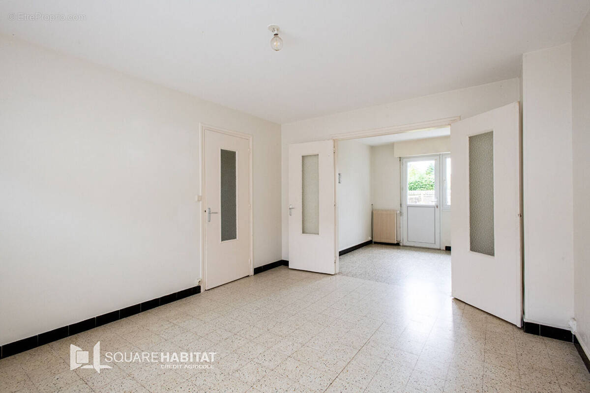 Maison à SAINT-MARTIN-BOULOGNE