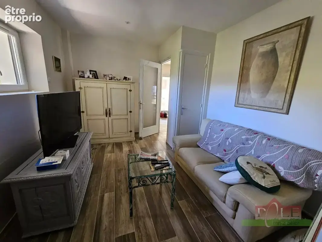 VIENNE, Appartement T4 de 116m² avec terrasse de 15 m² et  2 pkgs. et - photo 12