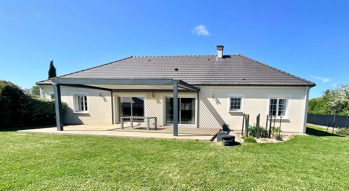 Photo 8 - Maison à MEHUN-SUR-YEVRE