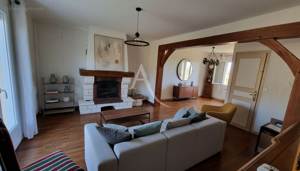 Maison à POUILLE