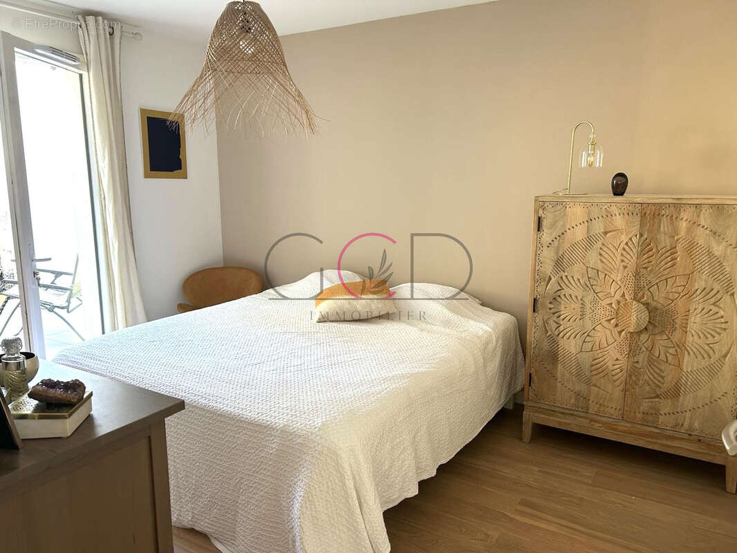 appartement T: 4 de  100 M2 vue dégagé - photo 6