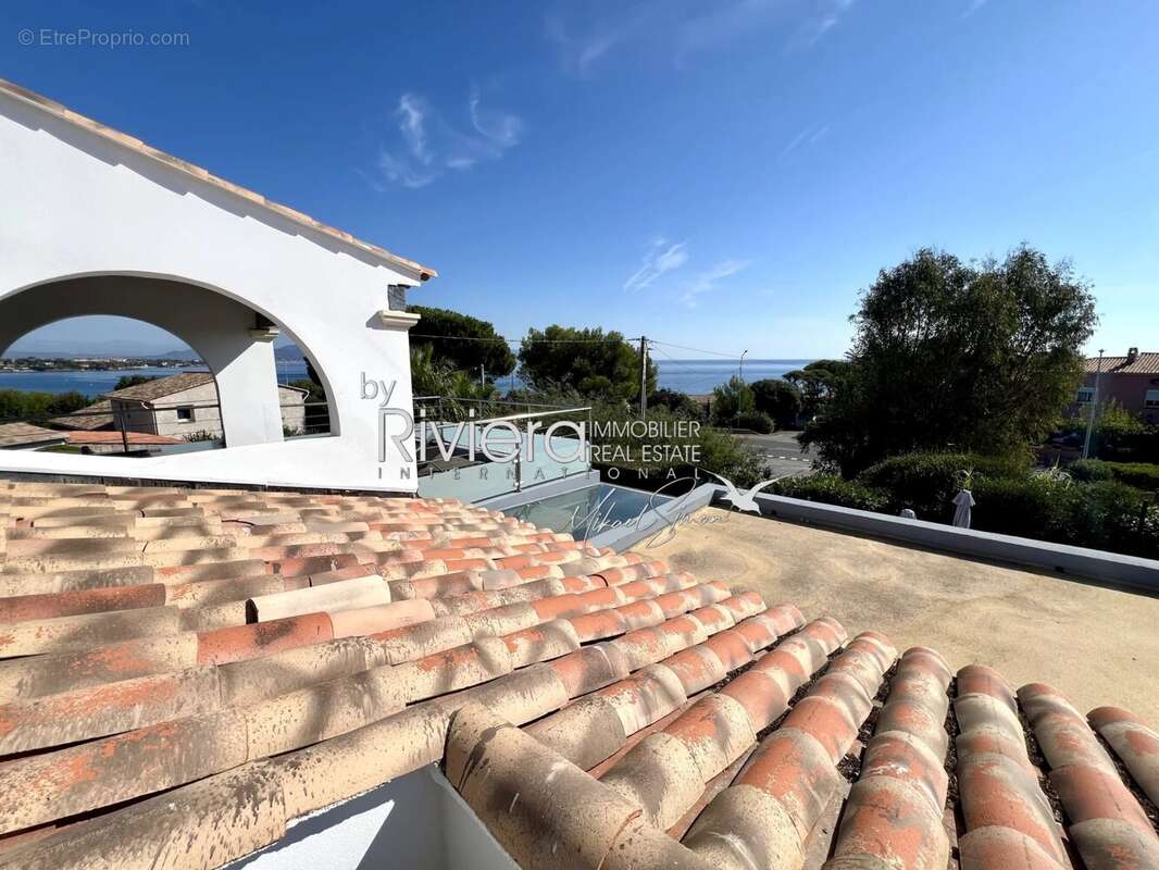 Maison à ROQUEBRUNE-SUR-ARGENS