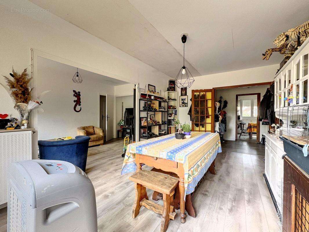 T5 3 à 4 chambres cellier, garage et cave au rez-de-chaussée à Chenôve - photo 2