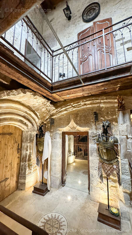 Maison à CADEROUSSE