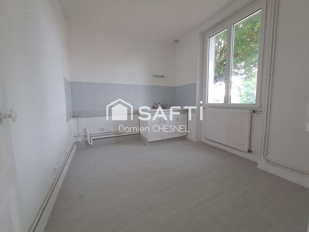 Photo 3 - Maison à SAULZAIS-LE-POTIER