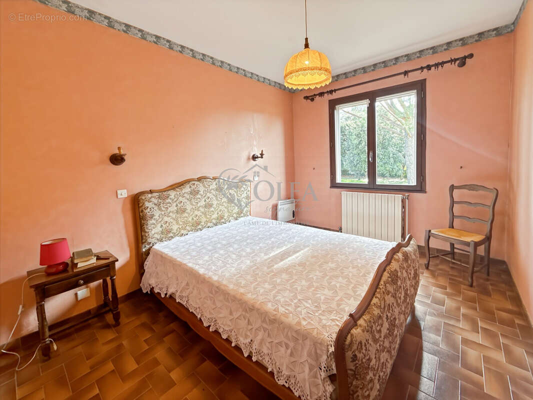 Chambre 1 - Maison à MONTAREN-ET-SAINT-MEDIERS