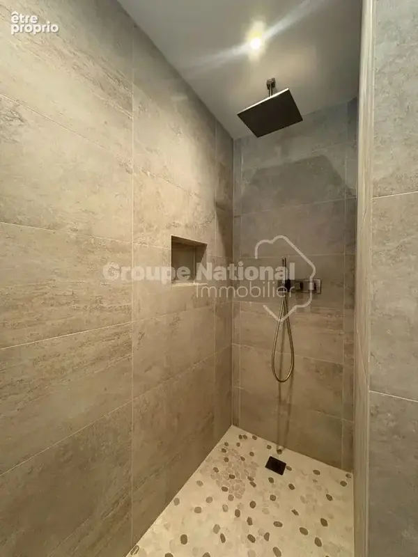 À vendre - ROGNONAS - Élégant Mas de Caractère  5 Chambres  Terrain de +1000 m² - photo 13