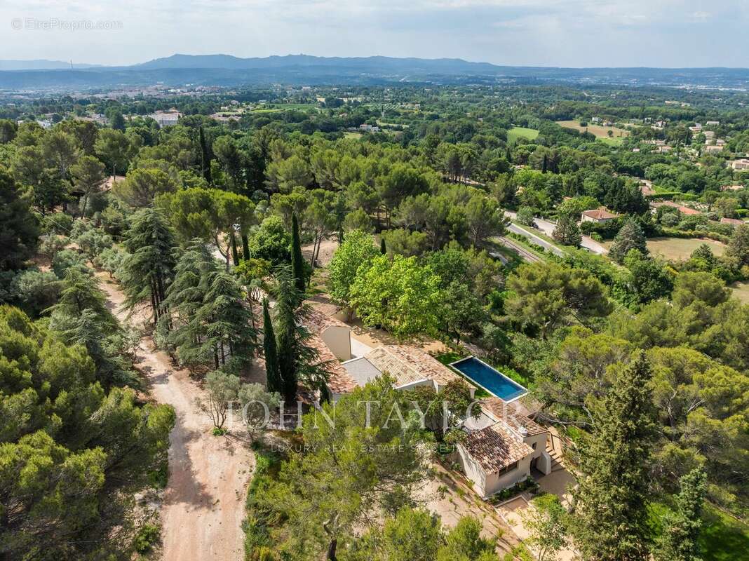 Maison à AIX-EN-PROVENCE