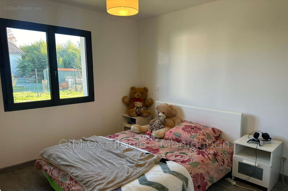 Maison à SAINT-ETIENNE-DE-TULMONT