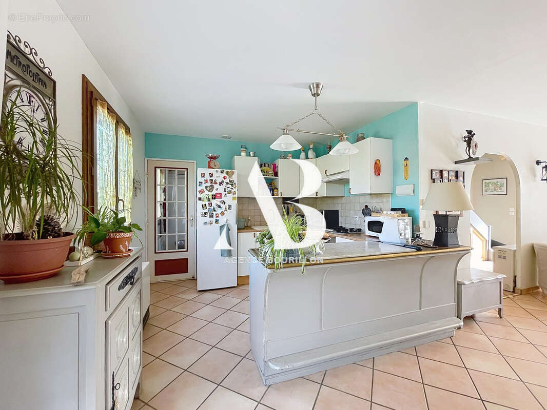 Maison à LA CHAPELLE-RABLAIS