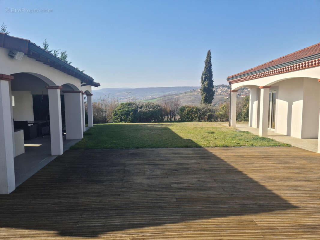 Maison à VEYRE-MONTON