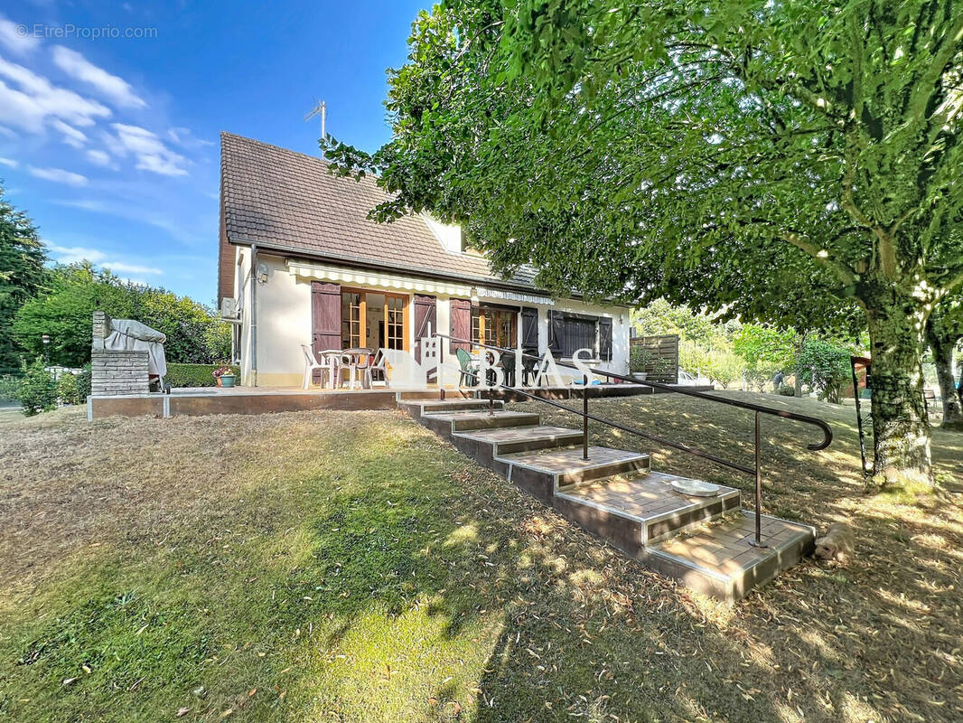 Maison à LE NOYER-EN-OUCHE