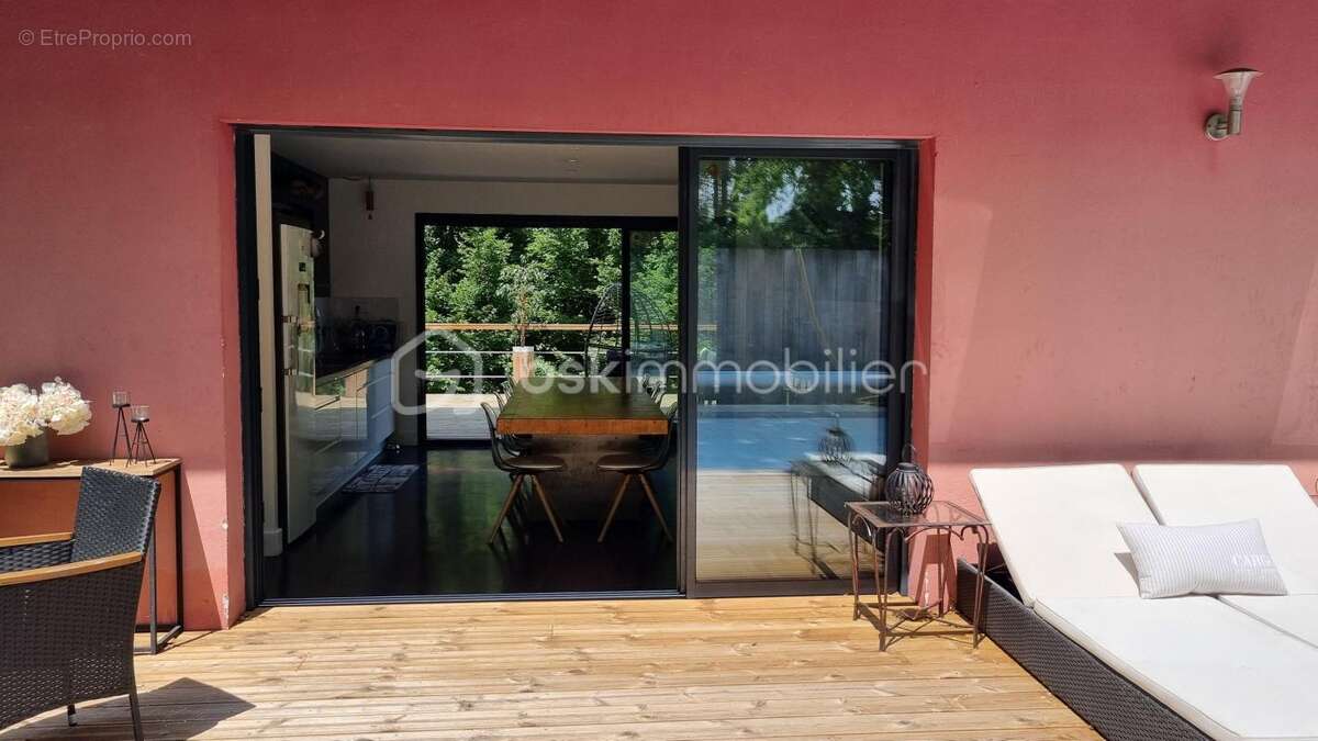 Maison à BUSSAC-SUR-CHARENTE