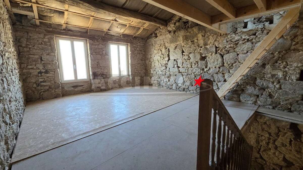 Maison à LACROUZETTE