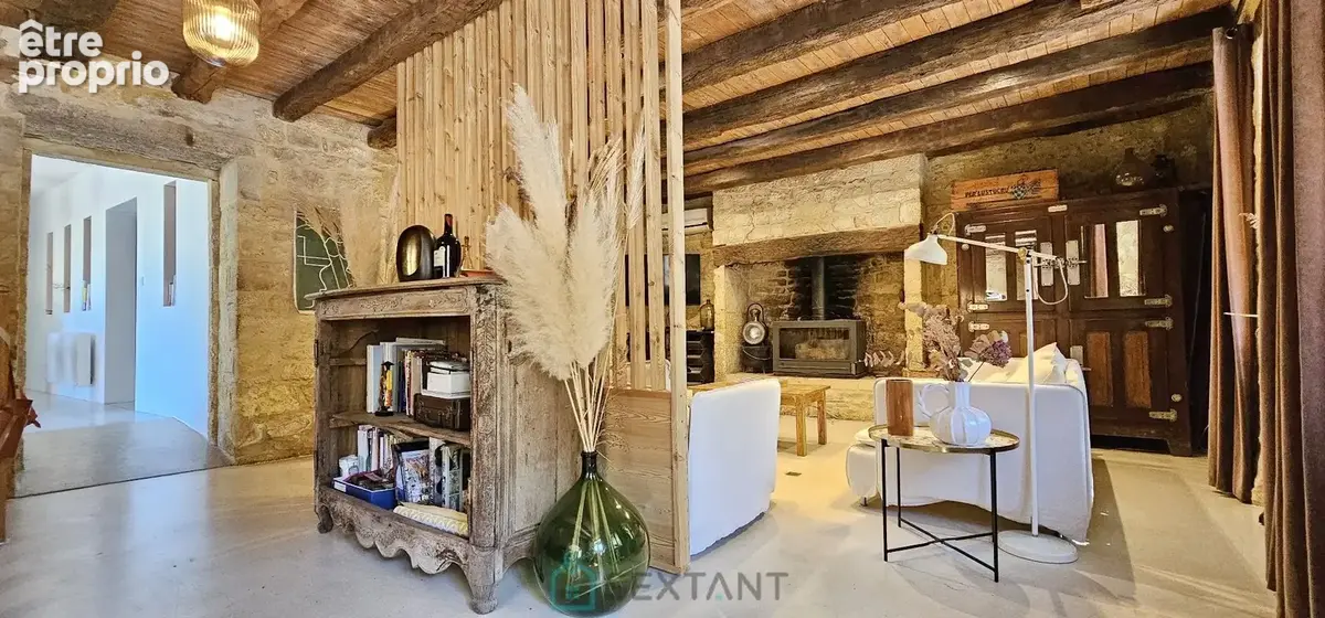Exceptionnel propriété de 234 m² dans la Bastide de Domme avec une terrasse panoramique sur la vallée. - photo 9