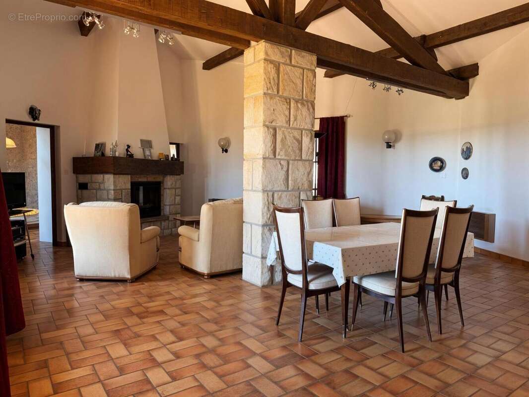   - Maison à LARGENTIERE