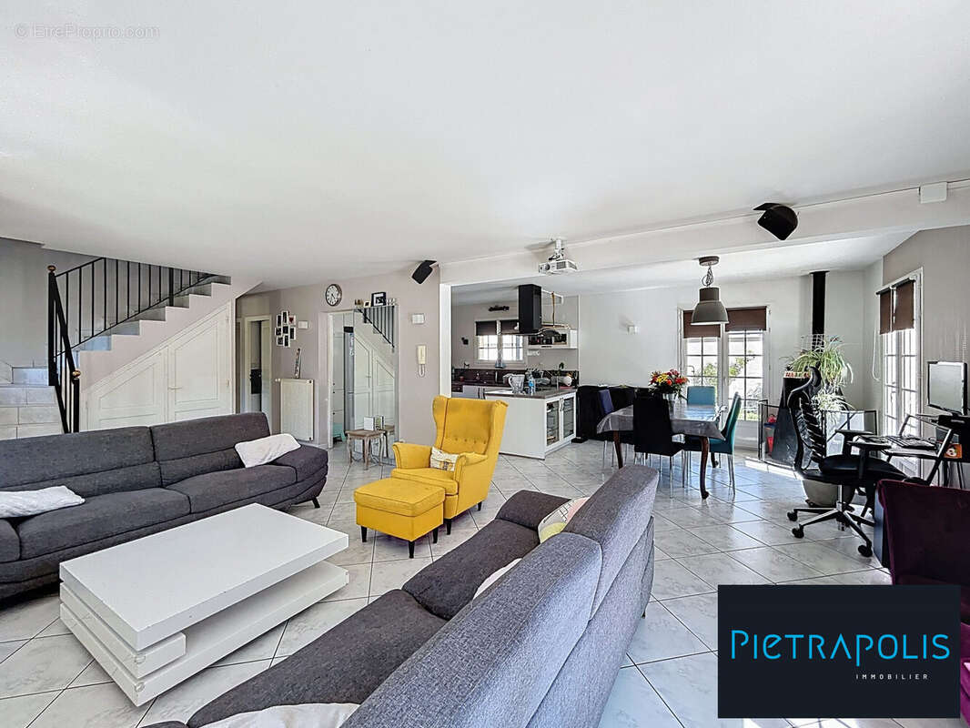 Maison à RUFFEY-LES-ECHIREY