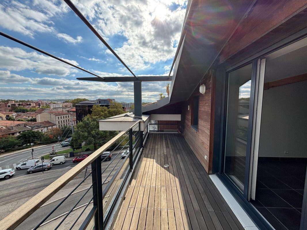 Appartement à vendre – T2 avec terrasse – Quartier des Carmes - photo 3
