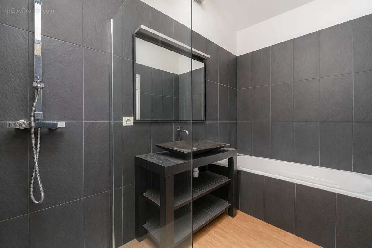 Appartement Duplex T3 Vieille Chapelle 2 chambres grand séjour - photo 4