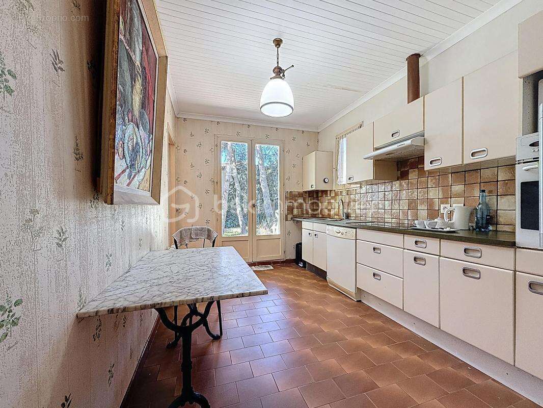 Maison 5 pièces de 134m2 avec piscine et atelier - photo 7