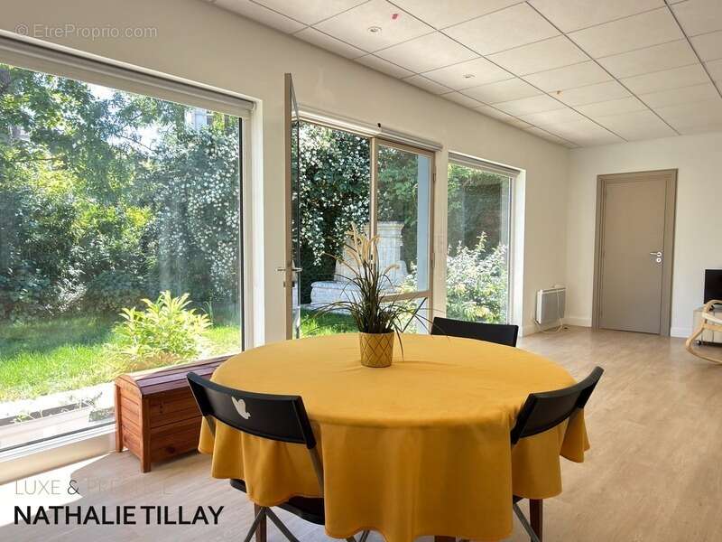 Orleans Dunois, a vendre, maison principale et maison d amis, ensemble avec  jardin, porche d 'entrée possible 2 stationnements - photo 18