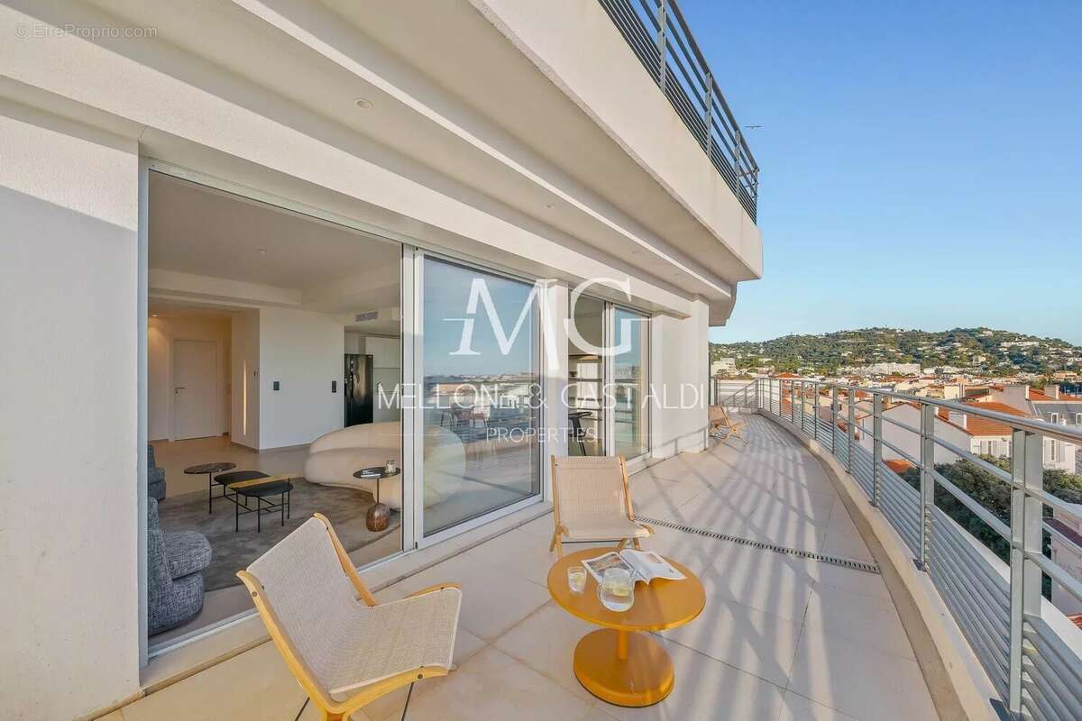 Cannes centre – penthouse d’exception – roof top – vue mer panoramique – 117 m² – 2 parkings - photo 30