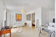 Appartement à PARIS-1E