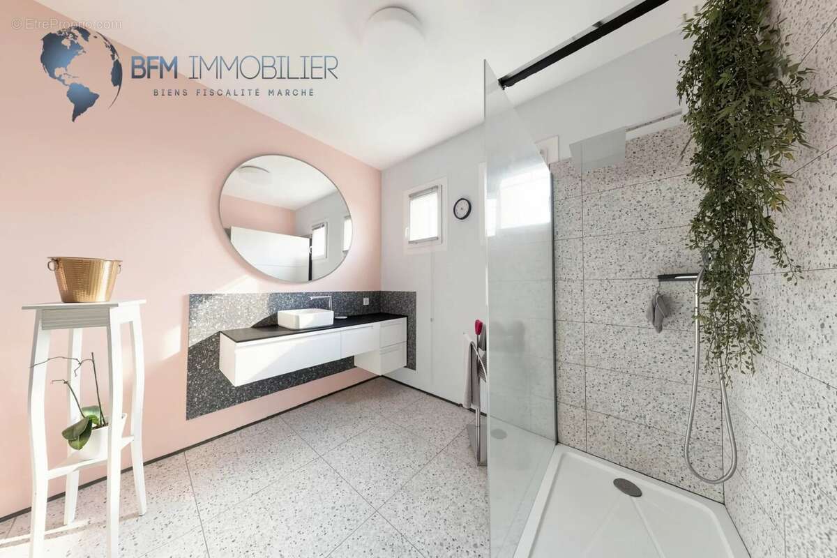 Maison à CHATEAUNEUF-LES-MARTIGUES