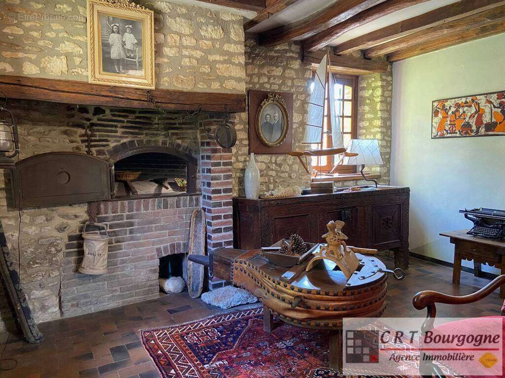 Maison à SAINT-MAURICE-LE-VIEIL