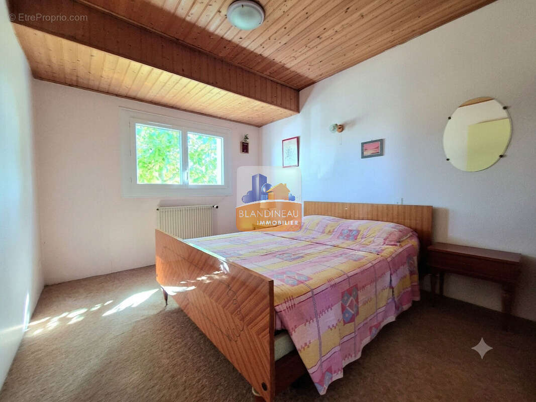 Maison de plain-pied, 160 m², 5 ch + bureau terrain 2038 m²,  hangar 100 m² - photo 9