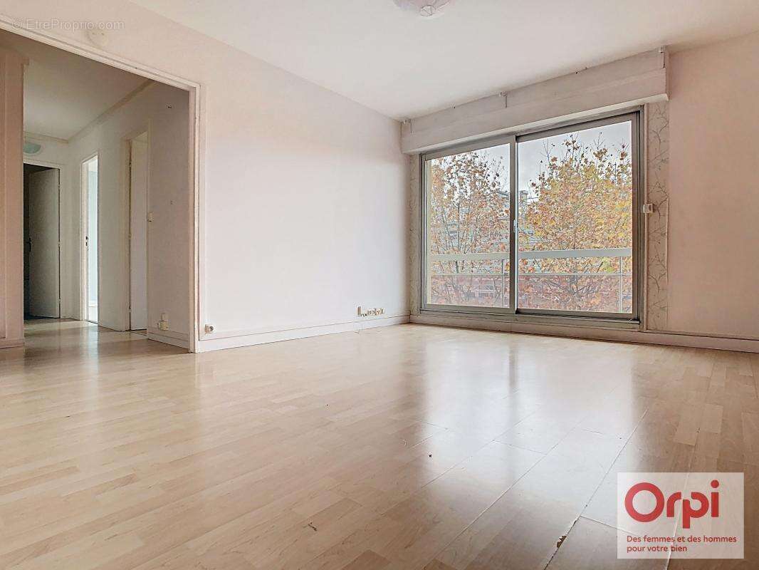 Appartement à ISSY-LES-MOULINEAUX