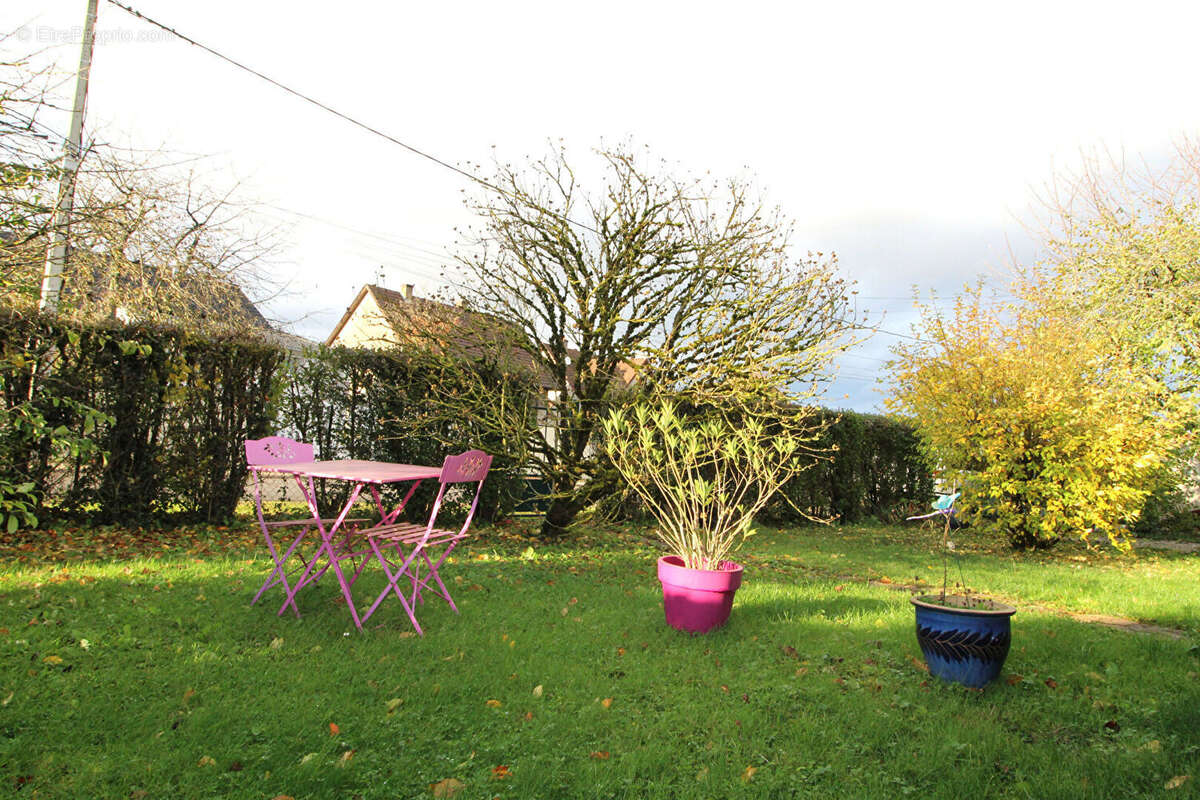 Maison à COLLONGES-LES-PREMIERES