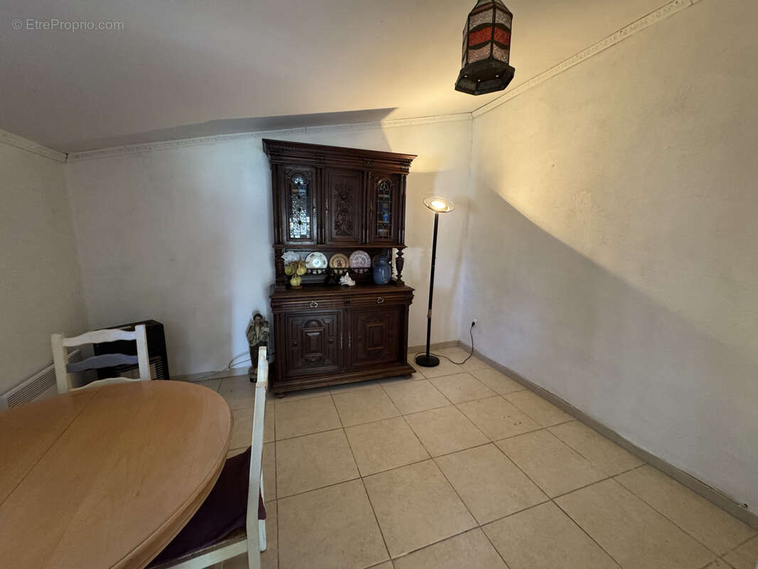 Maison à REGUSSE