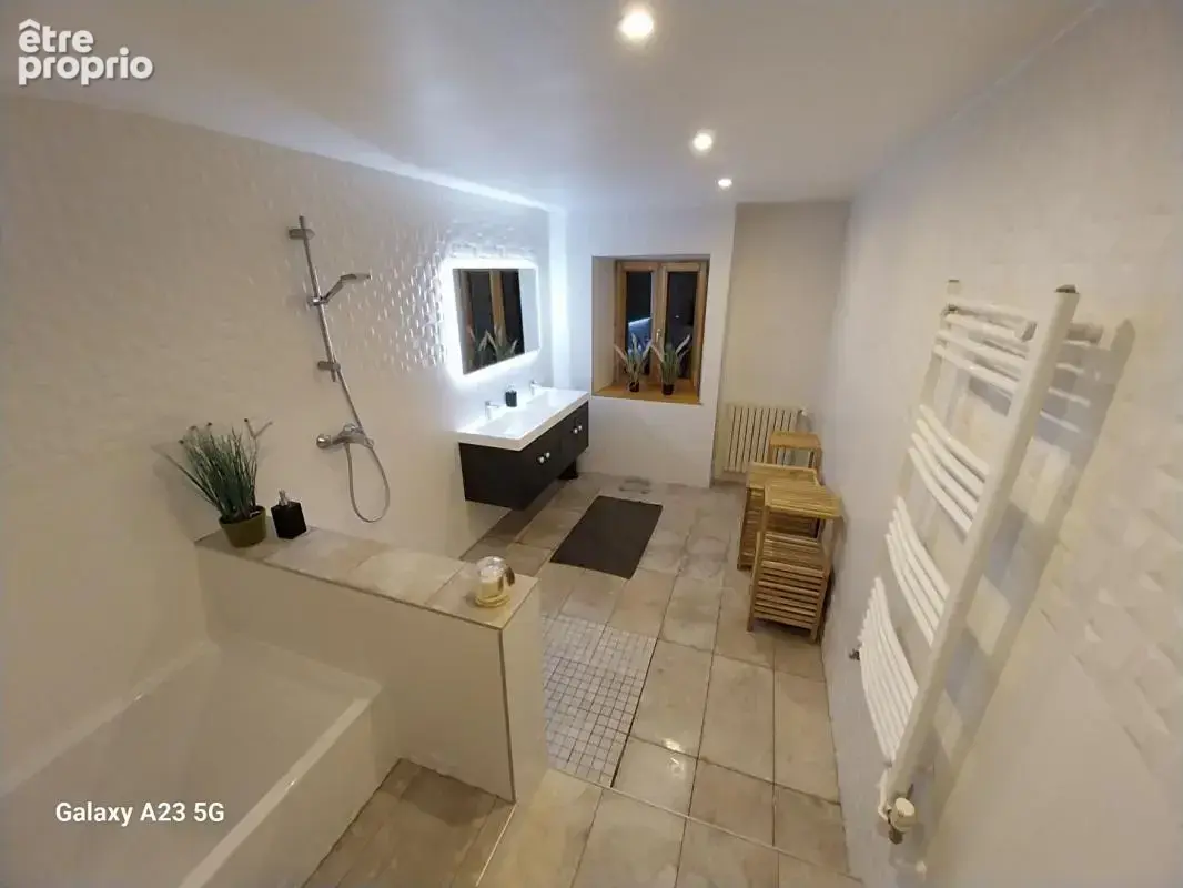 À Vendre Maison Divisible en 3 Logements - photo 7