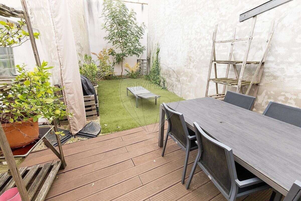 Maison à SAINT-ROMAIN-DE-BENET