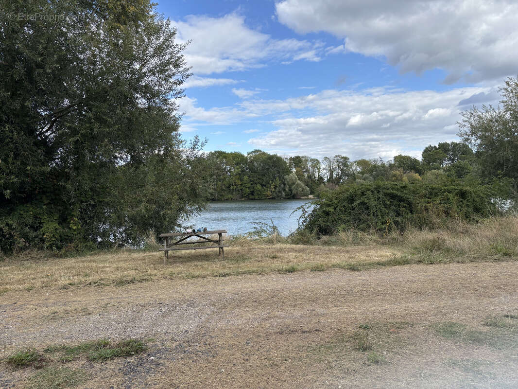 Maison à PORT-VILLEZ