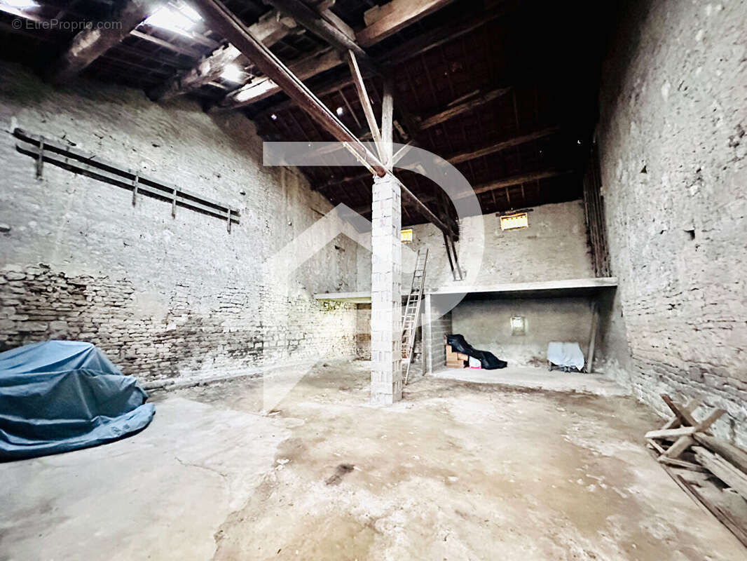 Maison à SONCOURT-SUR-MARNE