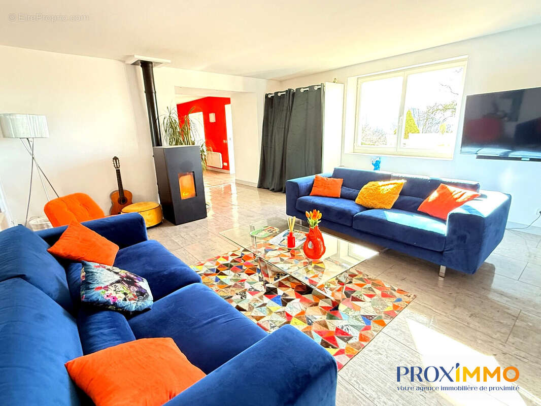 Maison 143 m² à La Buisse  - photo 3