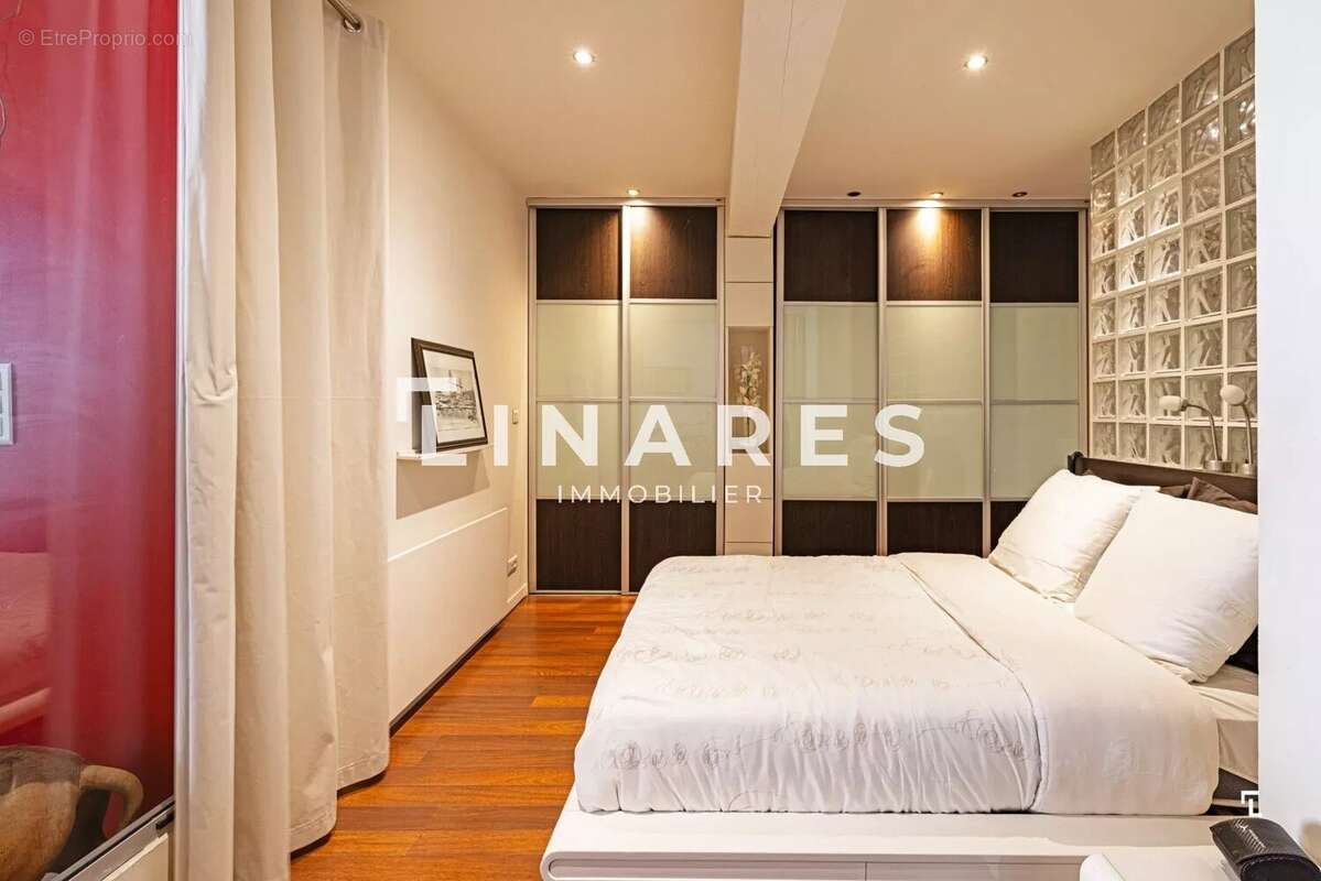 Appartement à MARSEILLE-1E