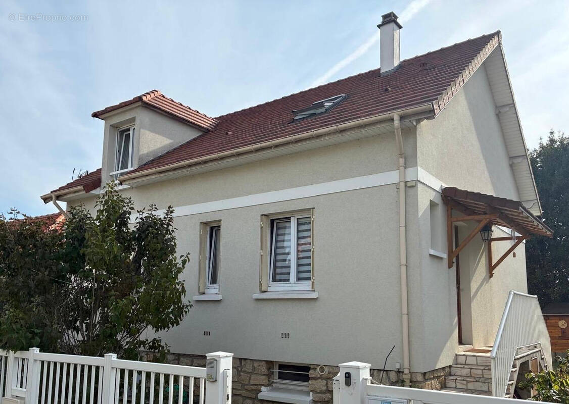 Maison à SAINT-GRATIEN