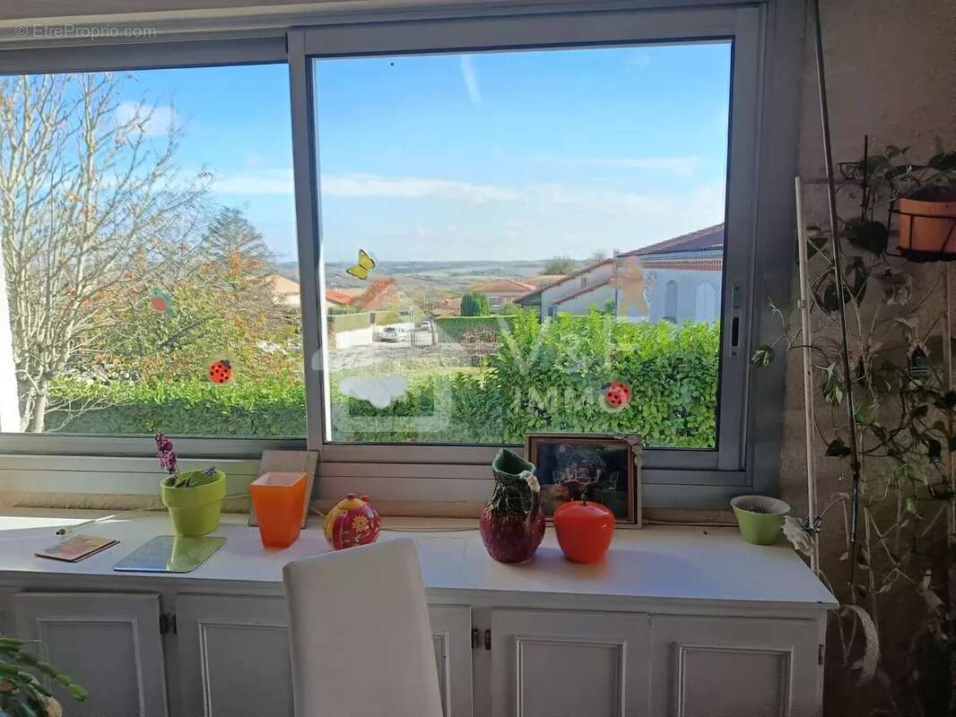 Maison à LAUZERVILLE