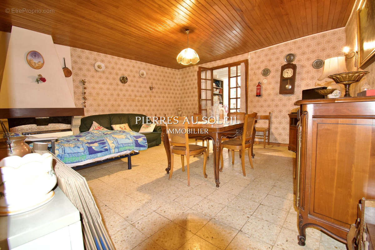 Maison à CAUSSINIOJOULS