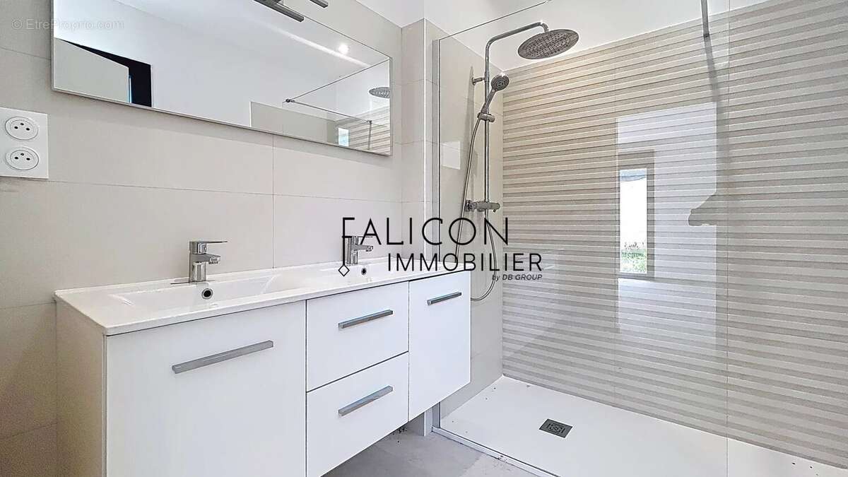 Maison à TOURRETTE-LEVENS