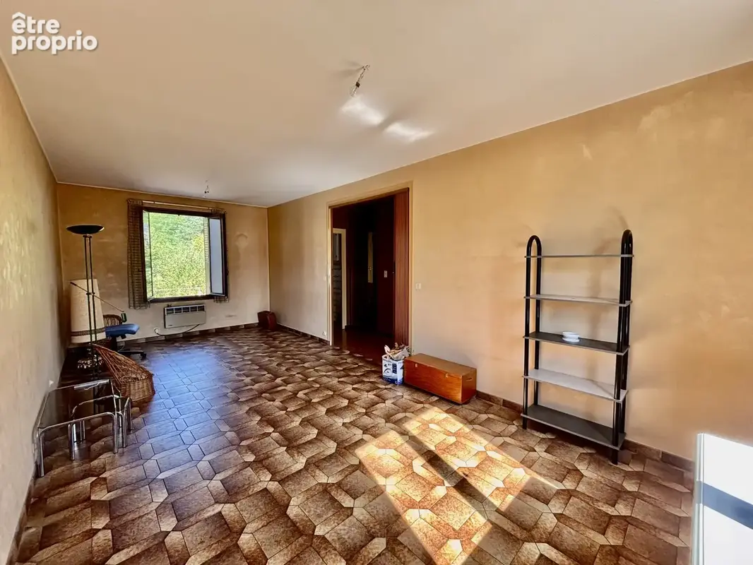 Maison à fort potentiel sur 1 137 m2 de terrain à Cognin - photo 5