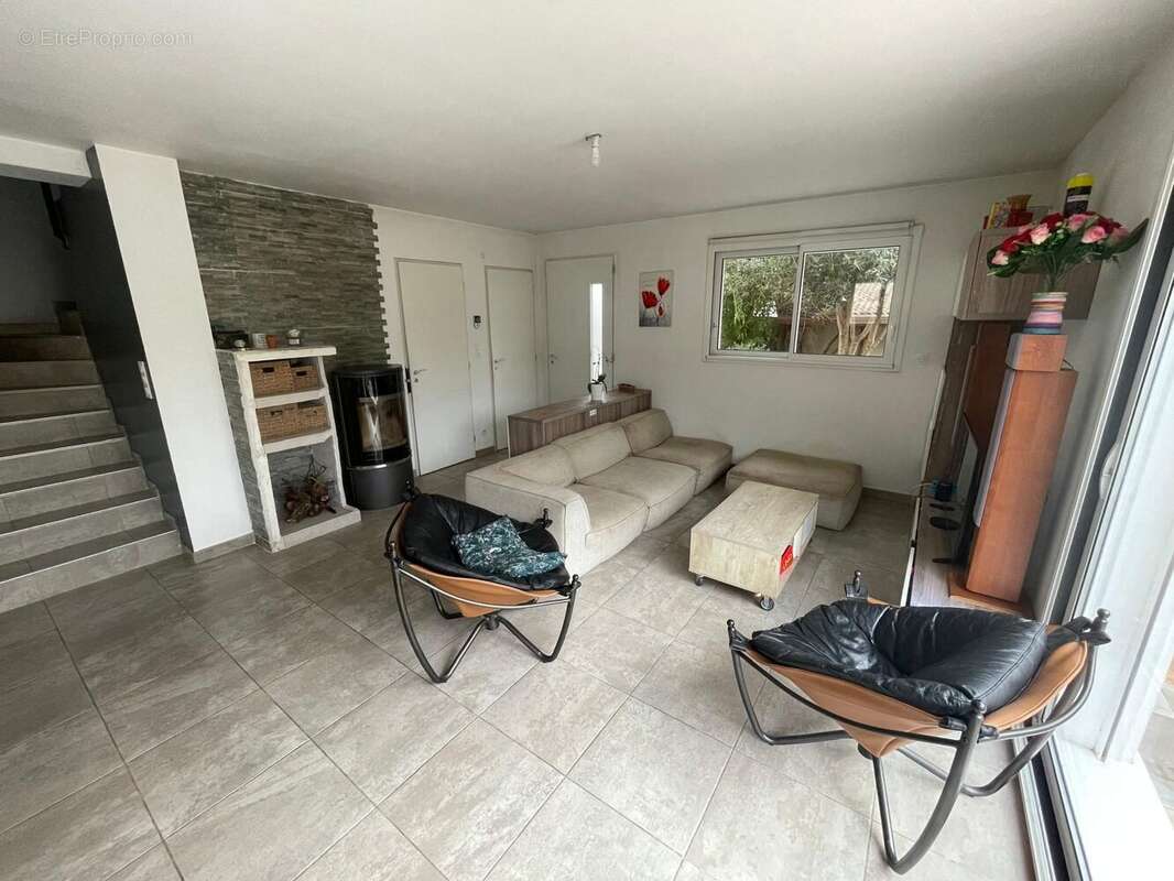 Maison à COMBAILLAUX