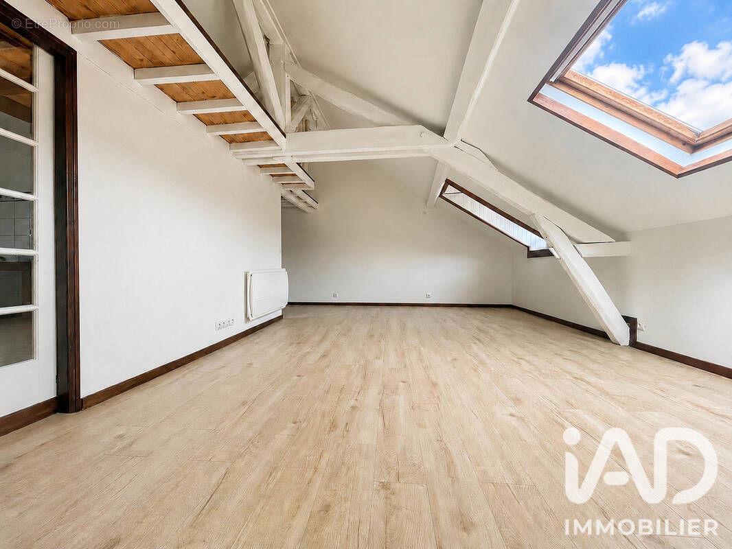 Photo 1 - Appartement à TAVERNY