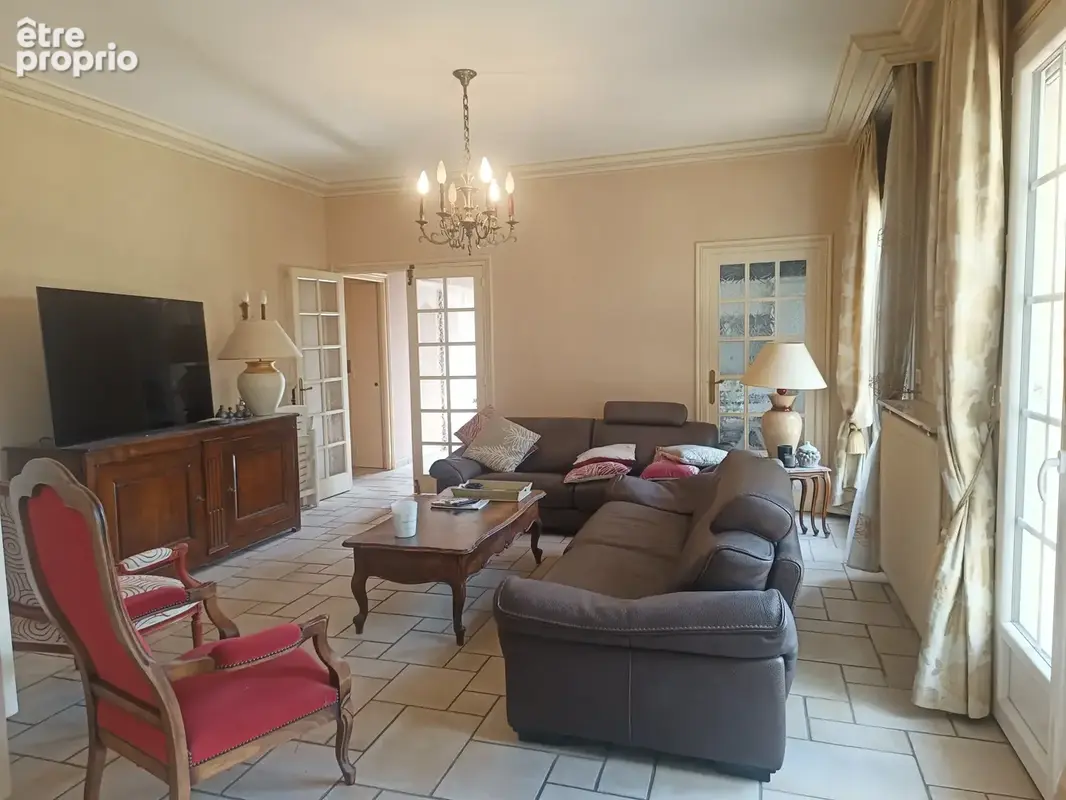 SAINT MAURICE L EXIL Maison 180m2  habitables parcelle de terrain 1500m2 piscine - photo 9