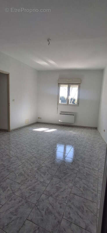 Maison à JONQUIERES-SAINT-VINCENT